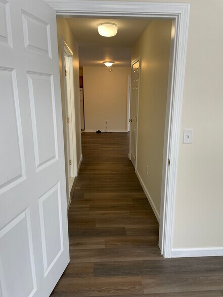 Building Photo - 305 Lime Kiln Rd