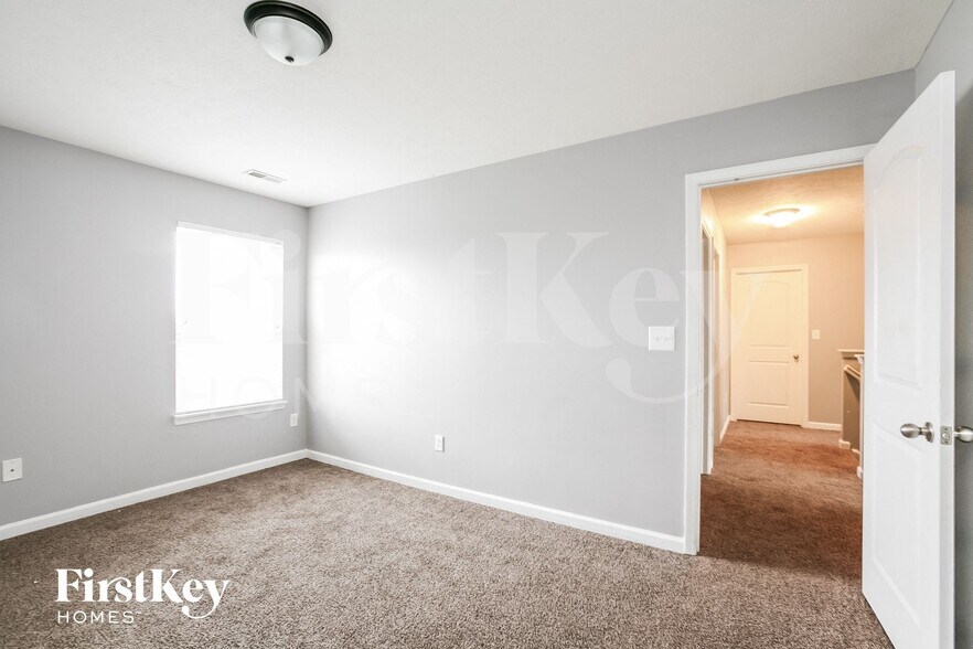Building Photo - 1843 Brook Crossing Way