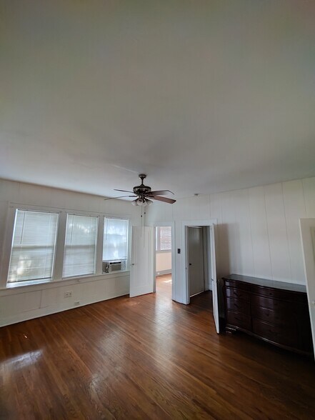 Building Photo - 1551 W Magnolia Ave