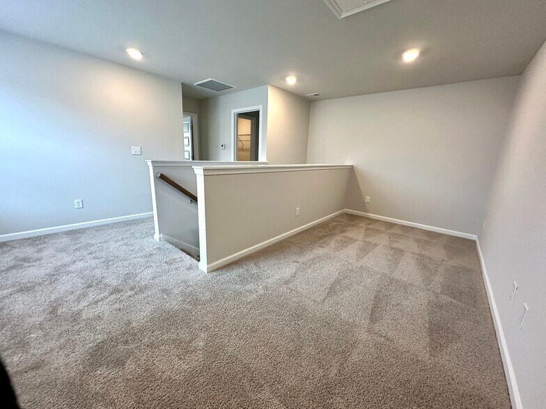 Building Photo - 14709 Ravenel Dr