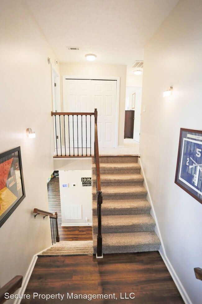 Building Photo - 3 br, 2.5 bath House - 636 Winding Bluff Way