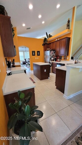 Building Photo - 8247 Hedgewood Dr