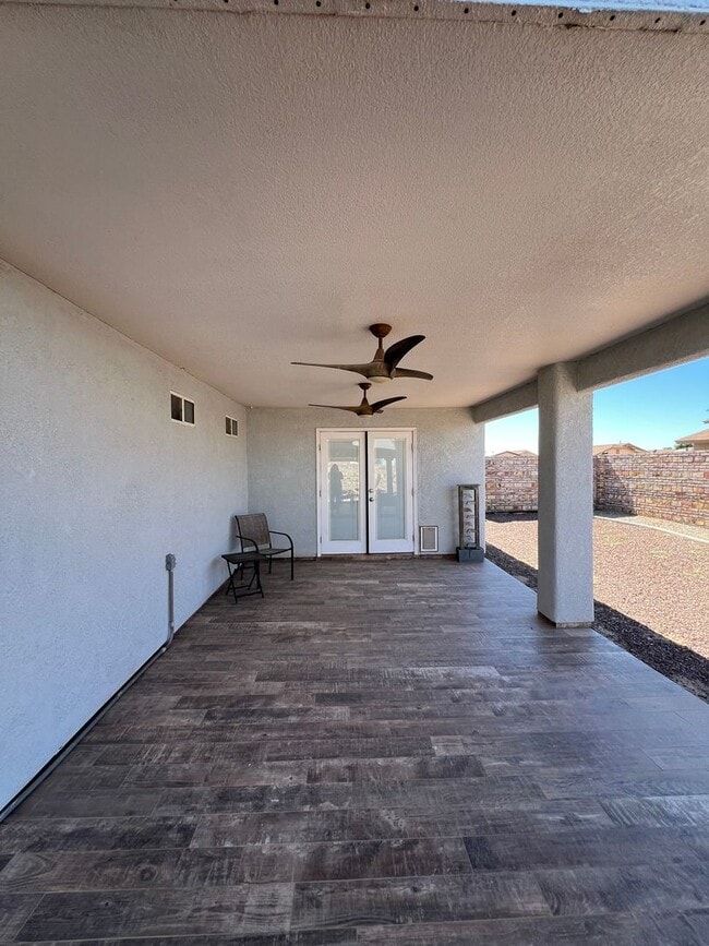 Building Photo - NICE 3 BED 2 BATH!