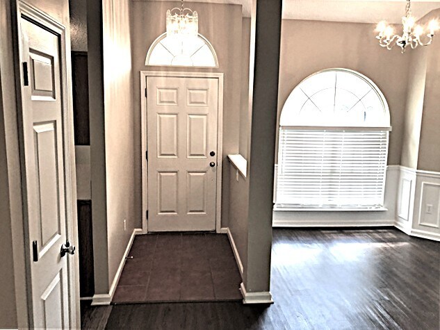 Building Photo - 2739 Ravine Hill Dr