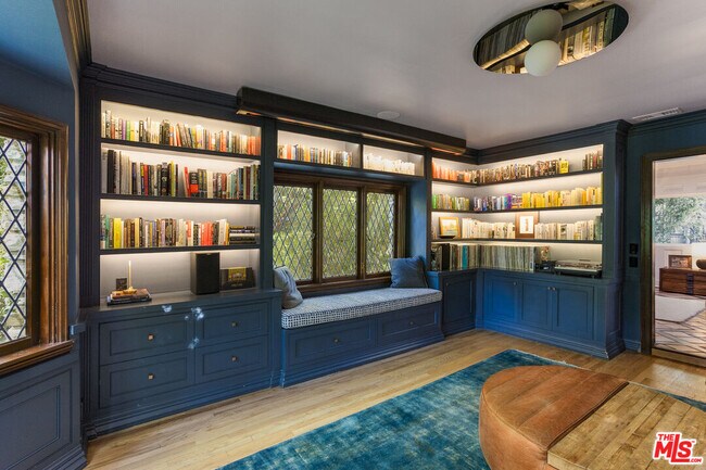 Building Photo - 4880 Queen Florence Ln