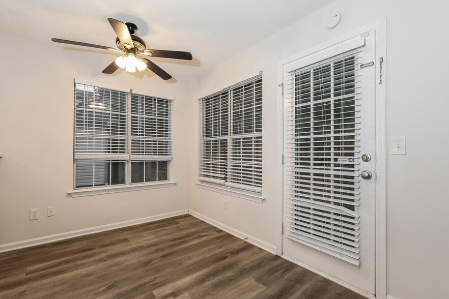 Building Photo - 1427 Isleworth Cir