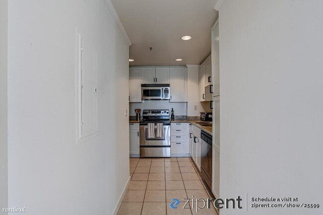 Building Photo - 2 br, 1.5 bath Condo - 260 King St, San Fr...