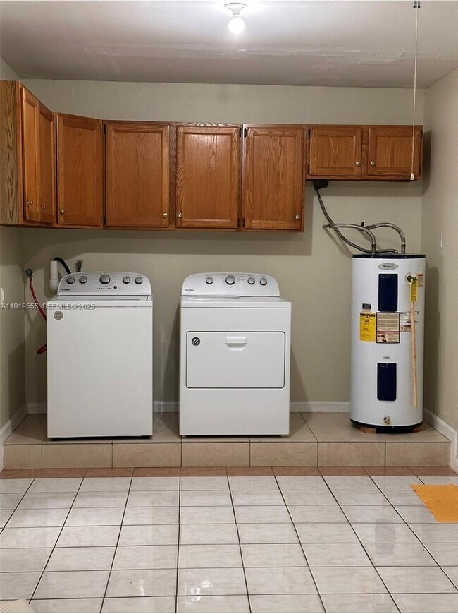 Building Photo - 15432 SW 105th Ave