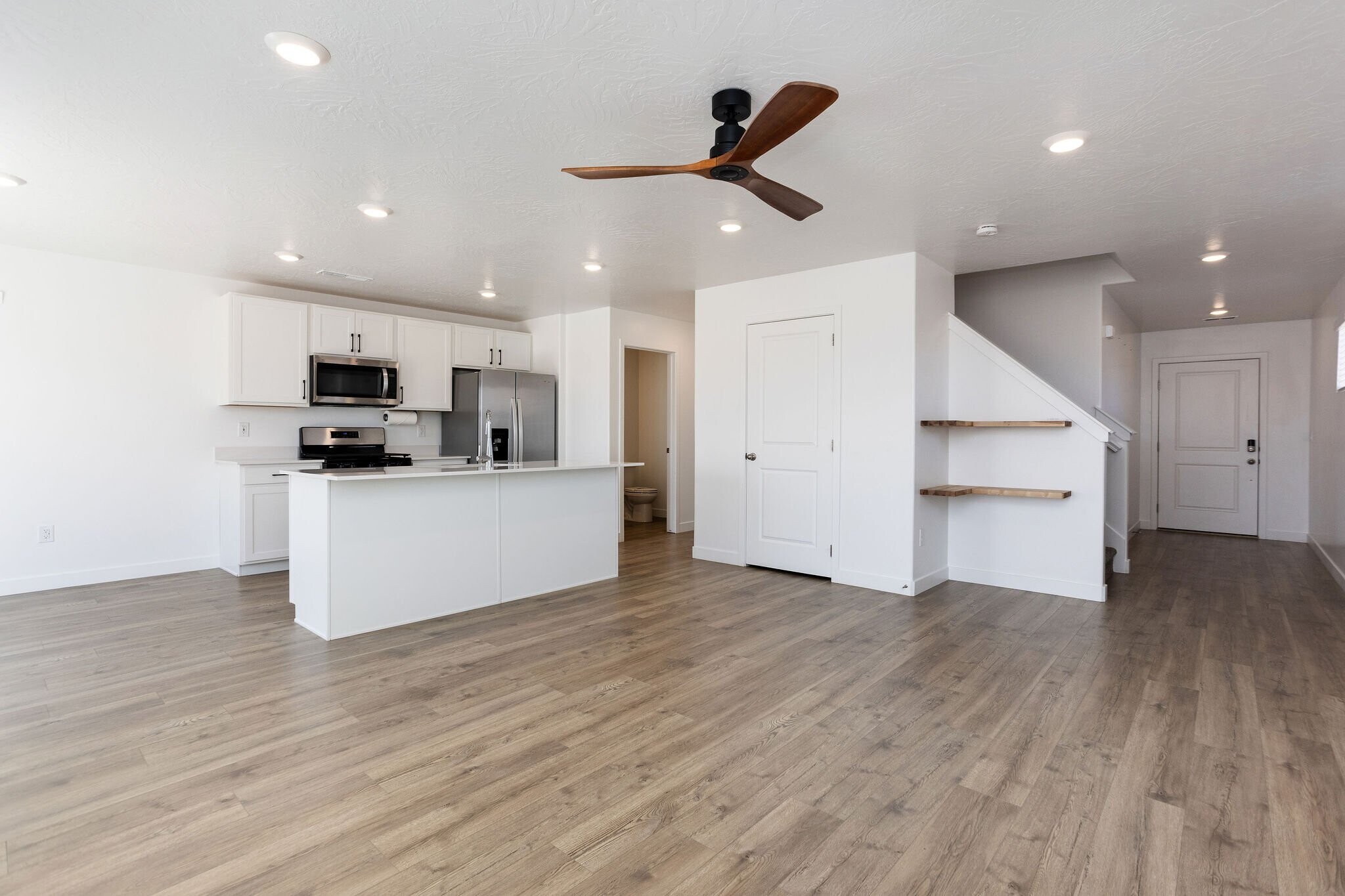 Building Photo - 2909 Corral Holw Dr