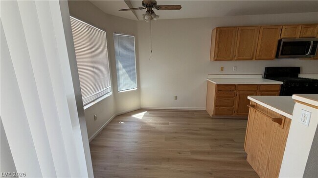 Building Photo - 1328 Maplegrove Cir
