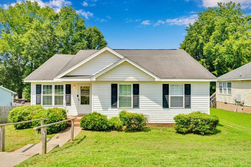 Building Photo - 1216 Eagle Ridge Dr