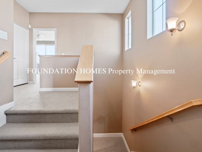 Building Photo - 33 Ranch Dr