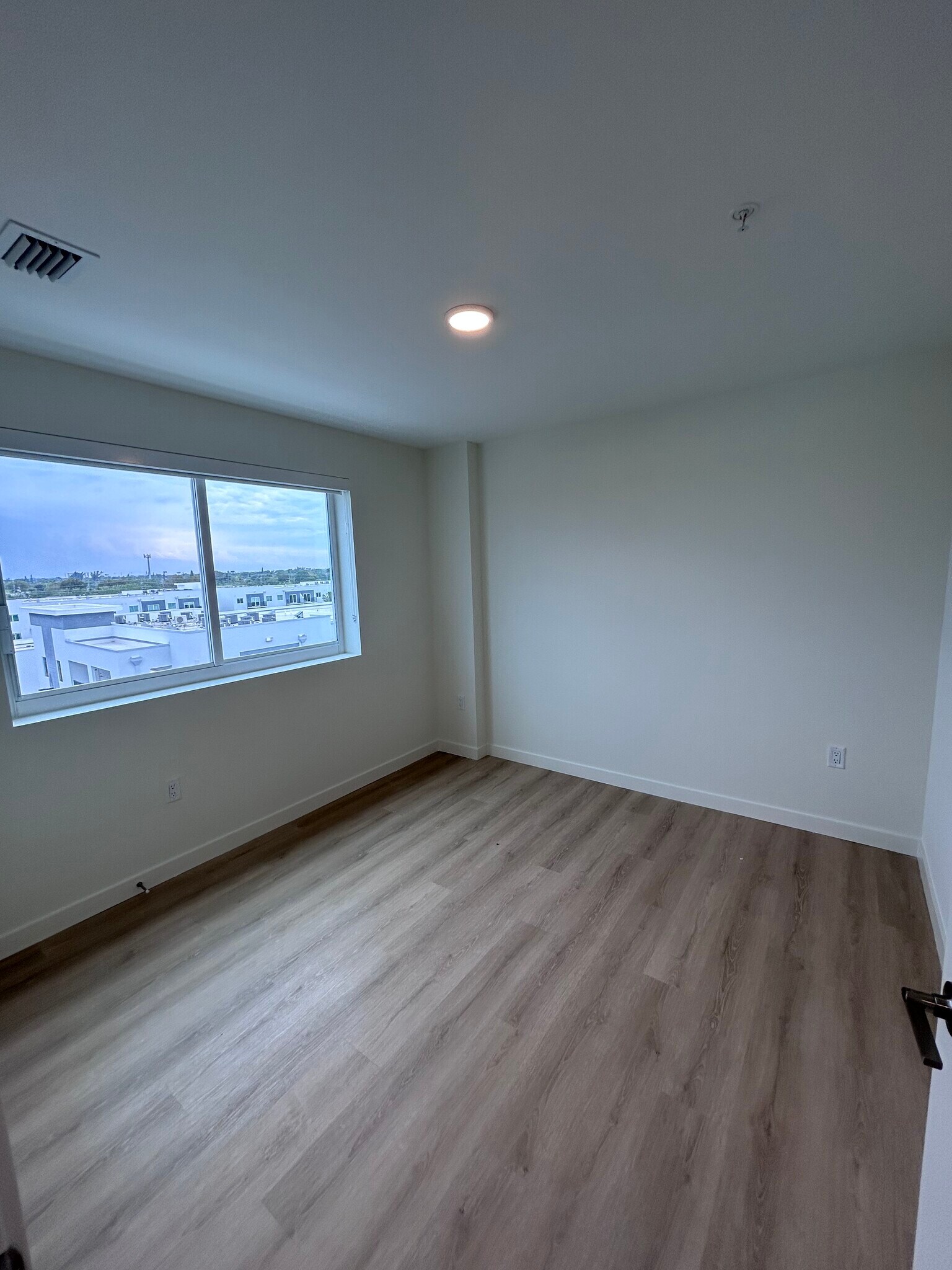 Building Photo - 239 Fordham Dr