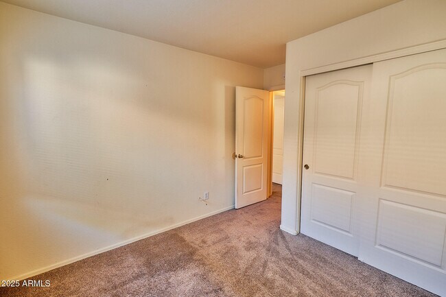 Building Photo - 30496 Maple Chase Dr