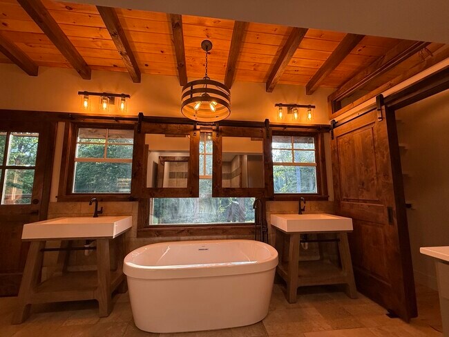 Building Photo - 233 Ranchwood Trail