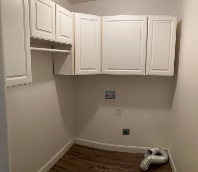 Building Photo - 1206 Mt Vernon Dr