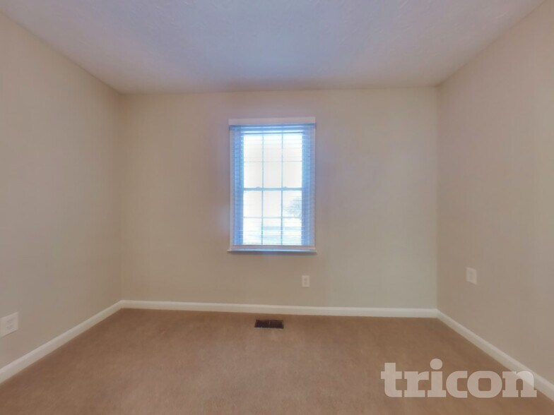 Building Photo - 1394 Winndale Rd