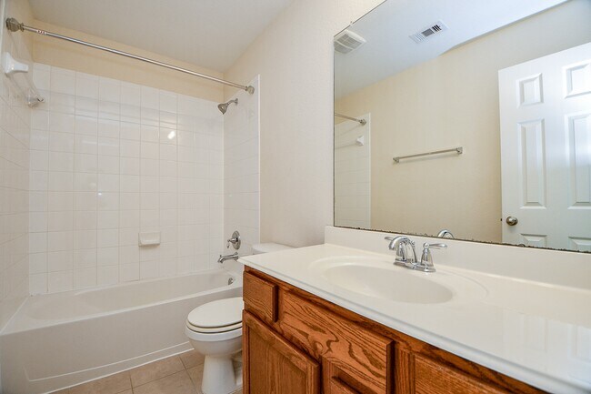 Building Photo - 8223 Summer Lake Pass Ln