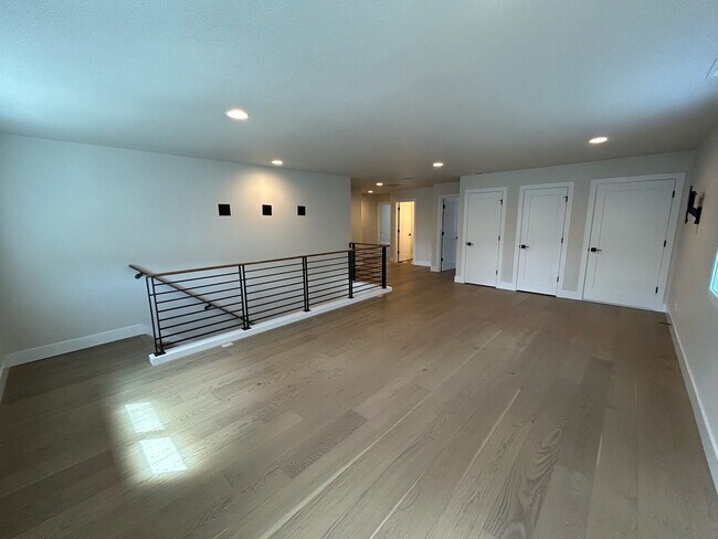 Building Photo - 20211 Glen Vista Rd