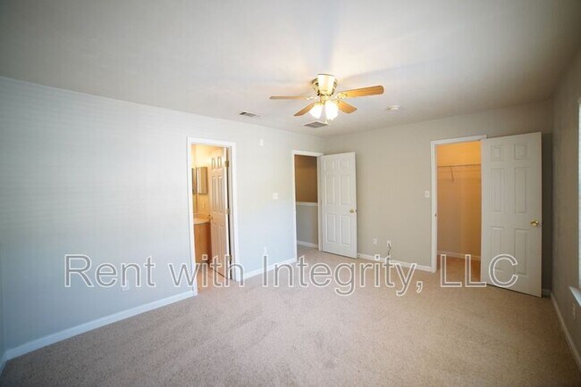 Building Photo - 2403 Hartsfield Rd