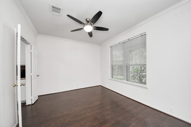 Building Photo - 20510 Pioneer Bend Ct