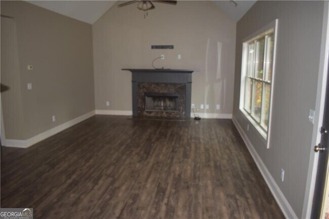 Building Photo - 43 Jessel Ln