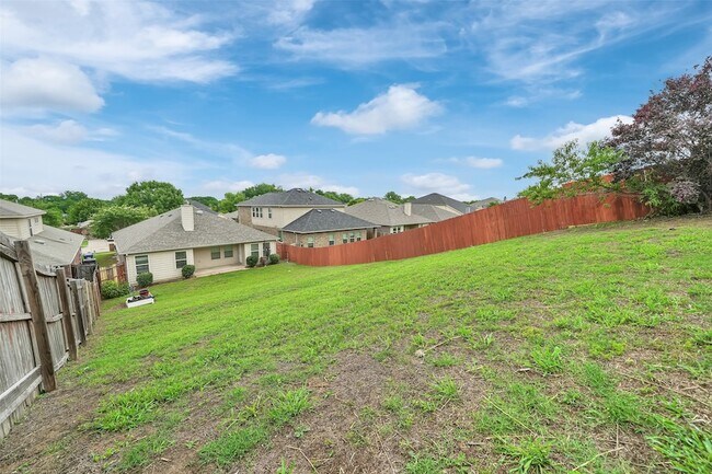 Building Photo - 1209 Evers Dr