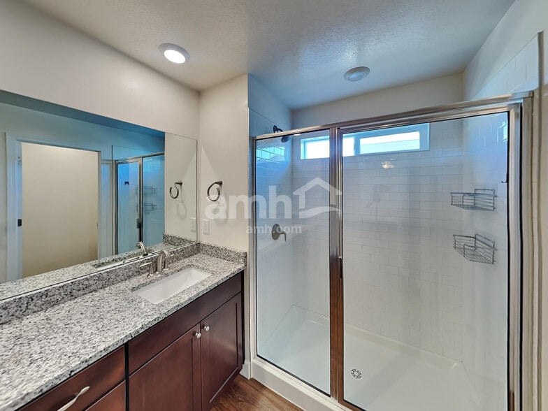 Building Photo - 4393 N Morgan Way