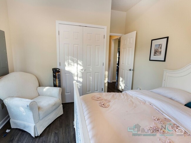 Building Photo - 416 N Downing St