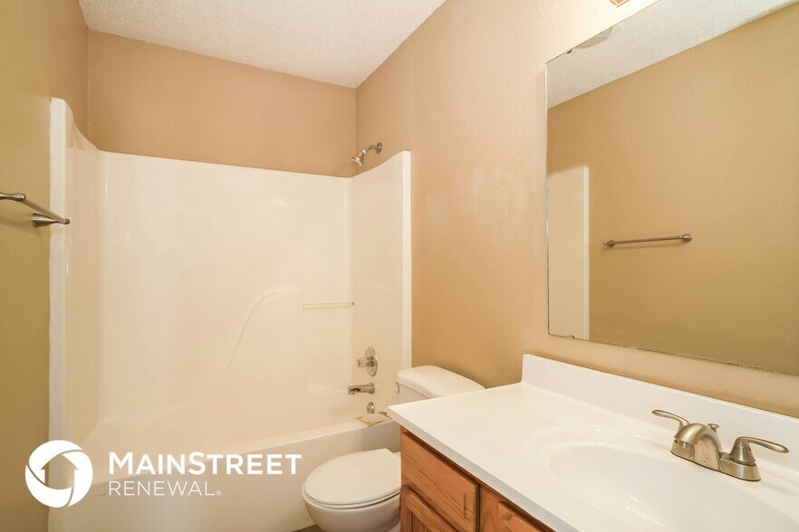 Building Photo - 5530 Wood Hollow Dr