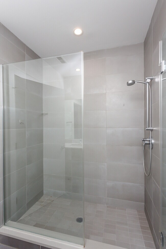 Building Photo - 2111 S Halsted St