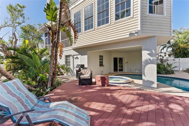 Building Photo - 3020 Gulf of Mexico Dr