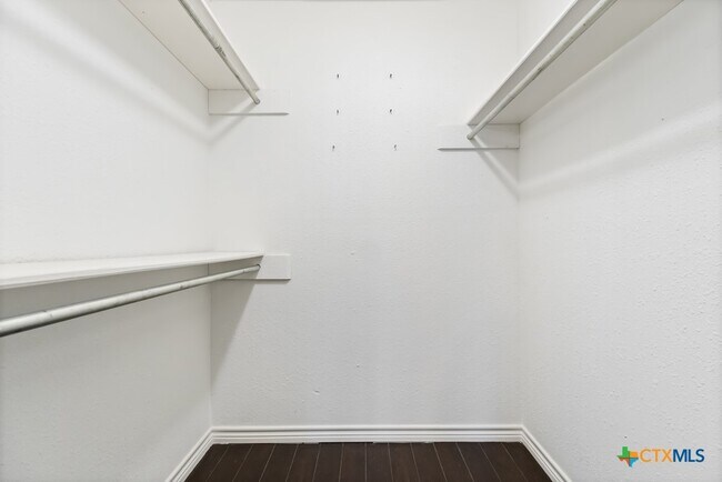 Building Photo - 115 Da Gama Dr