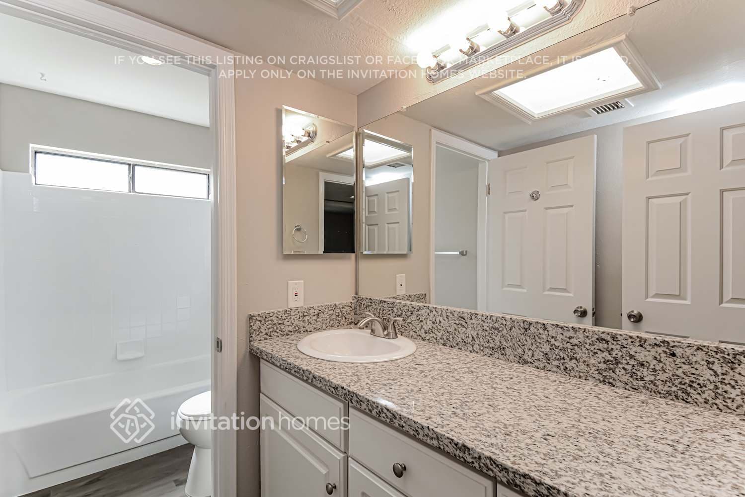 Building Photo - 5439 W North Ln