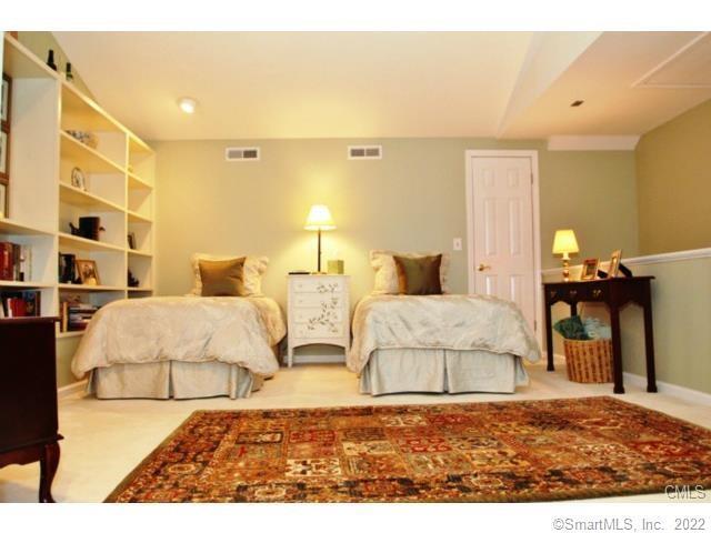 Building Photo - 45 Highland Rd