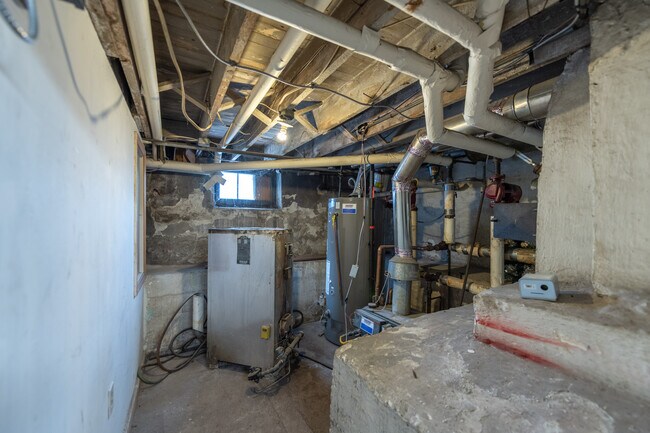 Building Photo - 135 E 4800 S