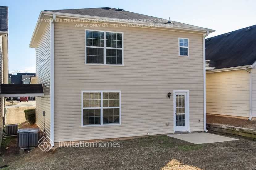 Building Photo - 715 Carlton Pointe Way