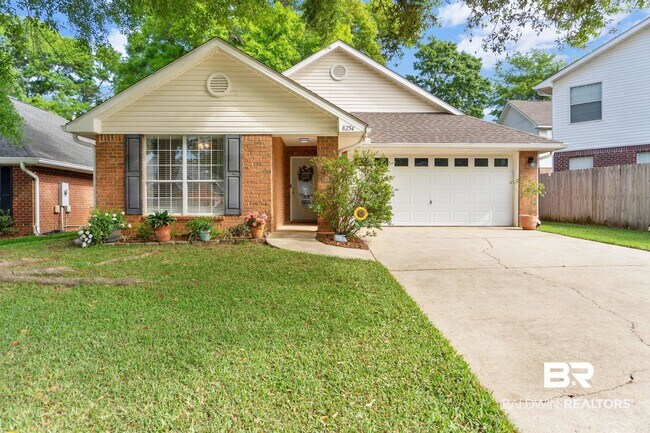 Building Photo - 8254 Magnolia Village Dr N