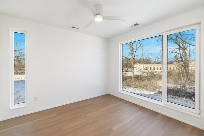 Building Photo - 1170 Harmony Ct