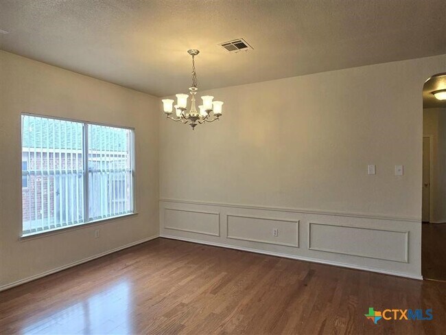 Building Photo - 514 Prospector Trl