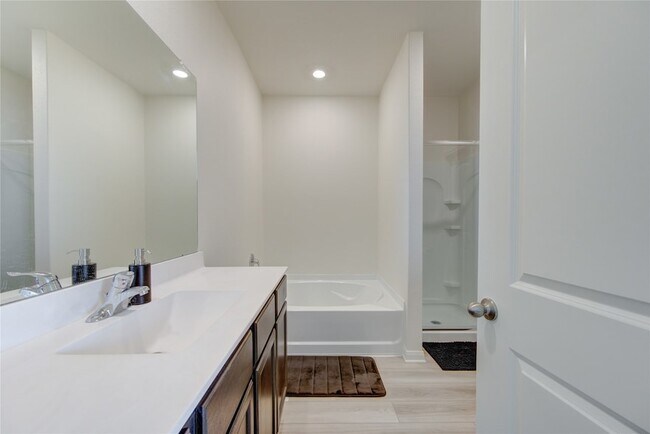 Building Photo - 10702 Millet Ct