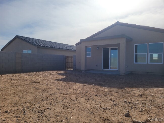 Building Photo - 2121 Pesuna Dr