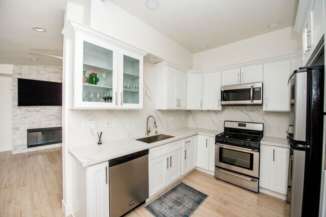 Building Photo - Beautiful RSM Home