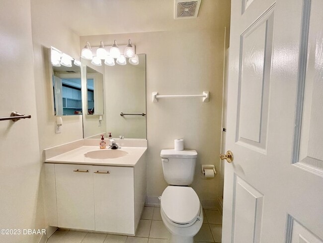 Building Photo - 4575 S Atlantic Ave