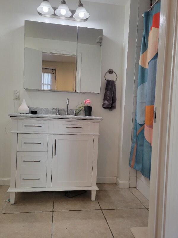 Building Photo - 1731 Dwight Way