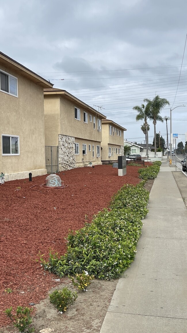 Building Photo - 7702 Chapman Ave