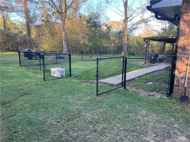 Building Photo - 9340 Roberts Ln E