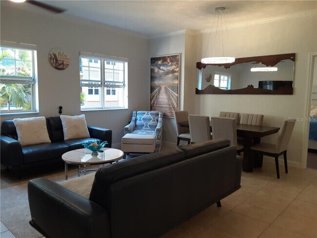Building Photo - 1064 N Tamiami Trl