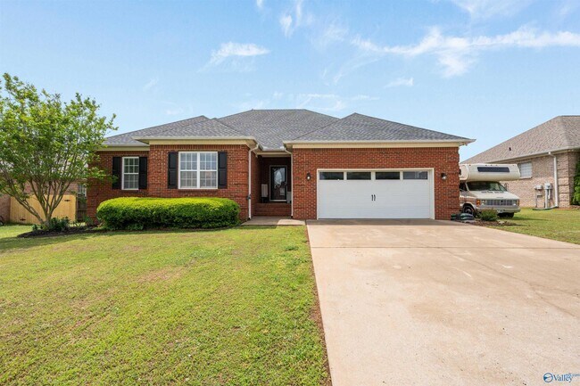 Building Photo - 25850 Iron Gate Dr