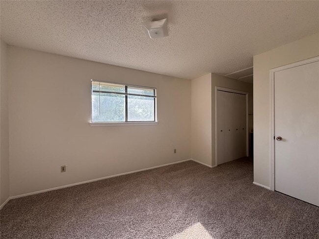 Building Photo - 3516 Rollingway Cove